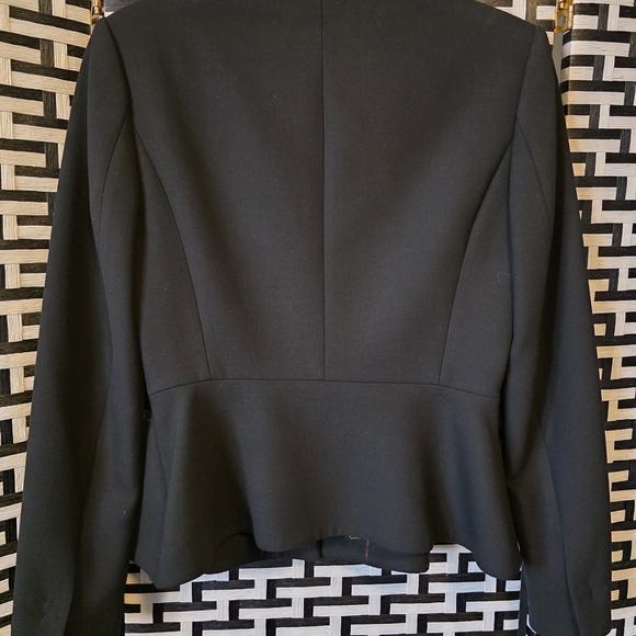 Zara Elegant Black Women's Blazer - Picture 3 of 3